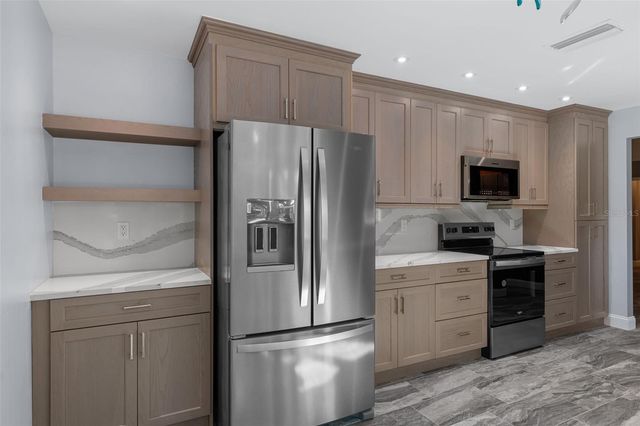 11870 W RIVERHAVEN DRIVE, Homosassa, FL 34448