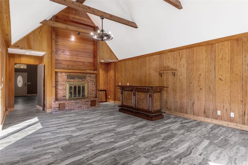 Image 12 of property listing at 11870 W RIVERHAVEN DRIVE, Homosassa, FL 34448