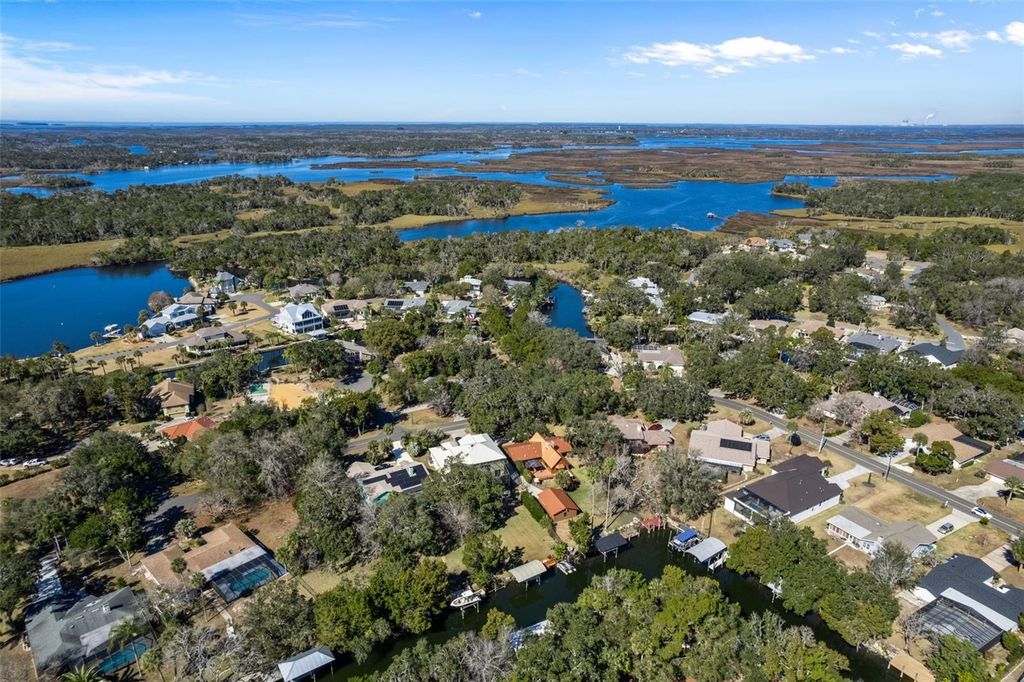 Image 32 of property listing at 11870 W RIVERHAVEN DRIVE, Homosassa, FL 34448
