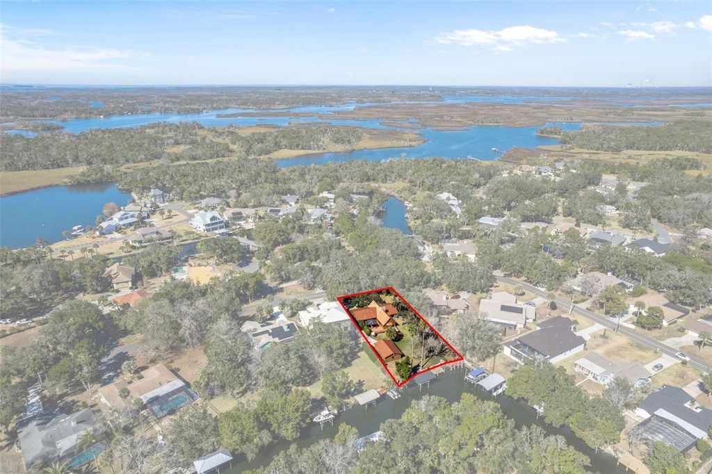 Image 33 of property listing at 11870 W RIVERHAVEN DRIVE, Homosassa, FL 34448