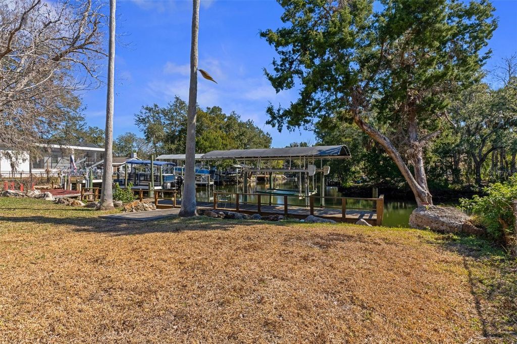 Image 46 of property listing at 11870 W RIVERHAVEN DRIVE, Homosassa, FL 34448