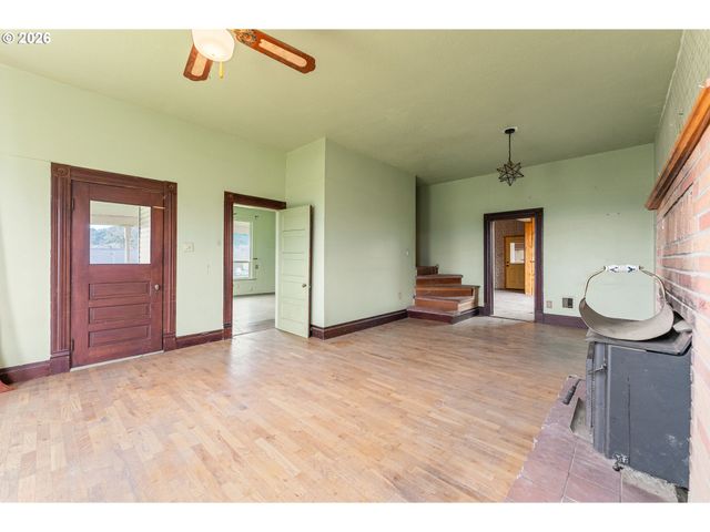 420 Halo Trail Rd, Yoncalla, OR 97499