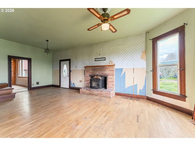 420 Halo Trail Rd, Yoncalla, OR 97499