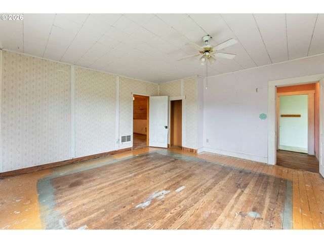 420 Halo Trail Rd, Yoncalla, OR 97499