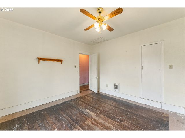 420 Halo Trail Rd, Yoncalla, OR 97499