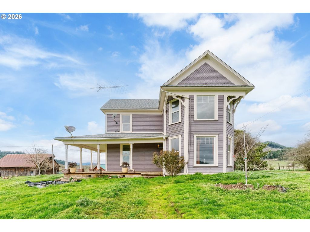 420 Halo Trail Rd, Yoncalla, OR 97499