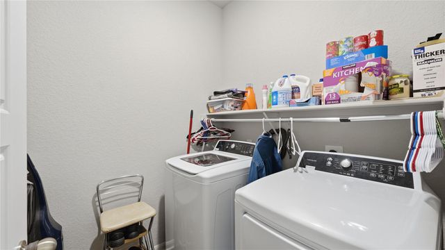 424 Agave Flats DR, New Braunfels, TX 78130