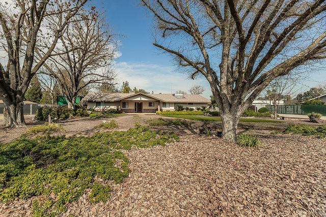 37303 Berkshire Drive, Madera, CA 93636