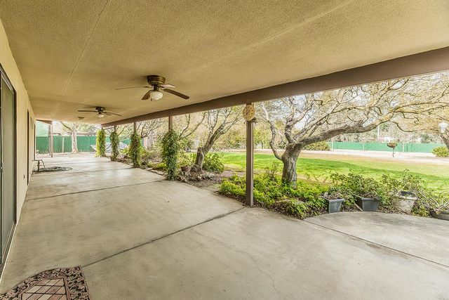 37303 Berkshire Drive, Madera, CA 93636