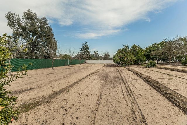 37303 Berkshire Drive, Madera, CA 93636