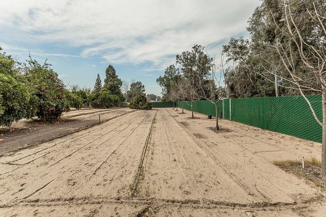 37303 Berkshire Drive, Madera, CA 93636