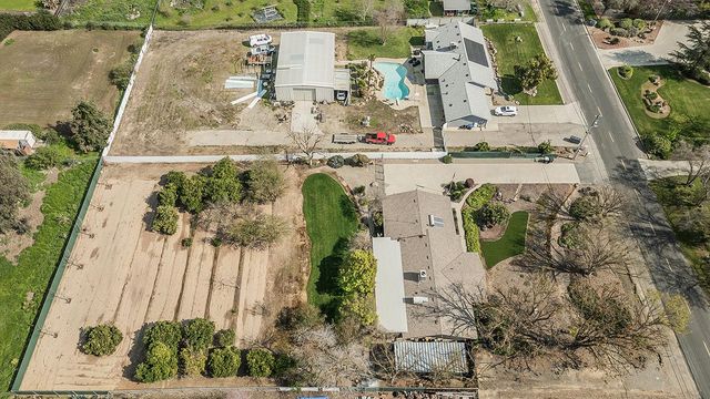 37303 Berkshire Drive, Madera, CA 93636