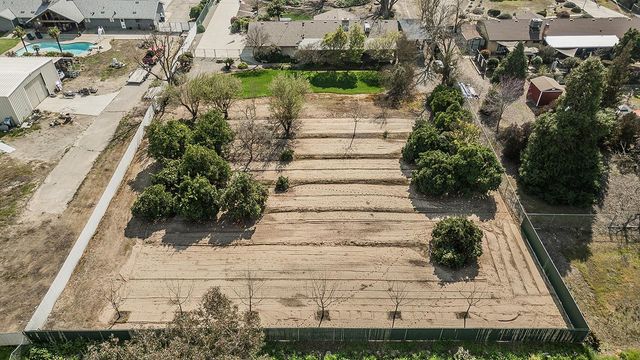 37303 Berkshire Drive, Madera, CA 93636