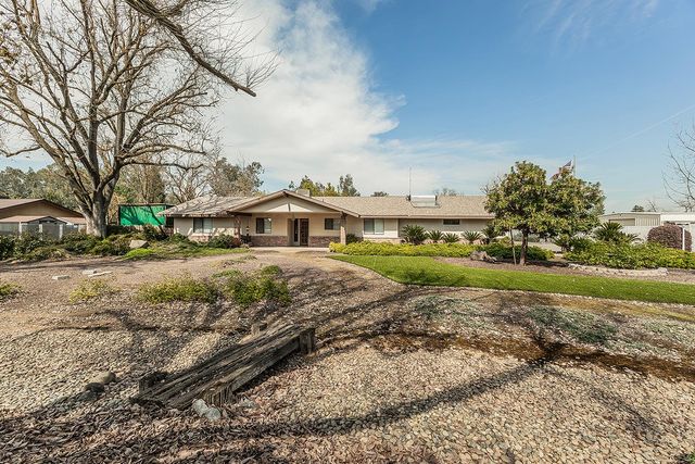37303 Berkshire Drive, Madera, CA 93636