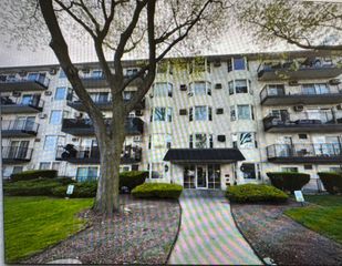 5506 LINCOLN Avenue A-525, Morton Grove, IL 60053