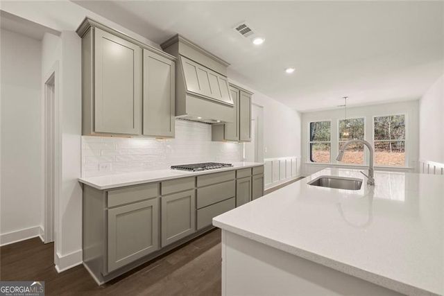 8320 Creekside Overlook Drive, Gainesville, GA 30506