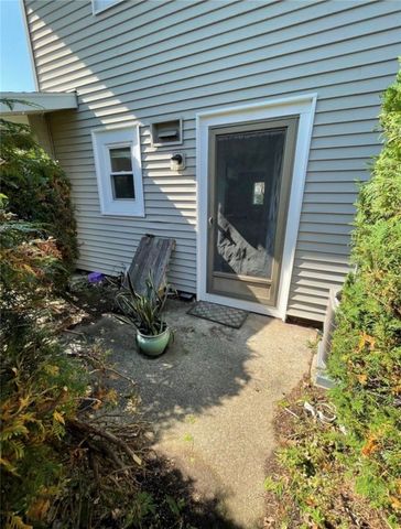 422 Eastbrooke Lane, Brighton, NY 14618