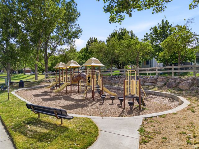 7901 N WEEPING ASH DR, Eagle Mountain, UT 84005