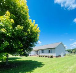 286 Little Wilkesboro Road, Harmony, NC 28634