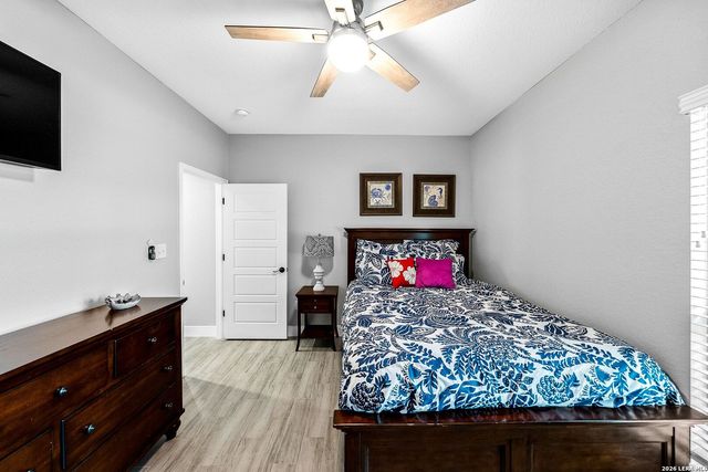 156 Crescent Ridge, Adkins, TX 78101