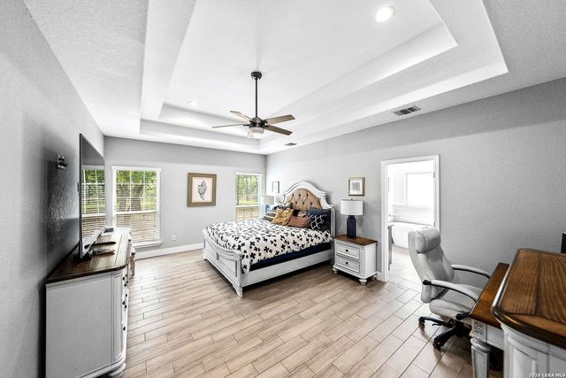 156 Crescent Ridge, Adkins, TX 78101
