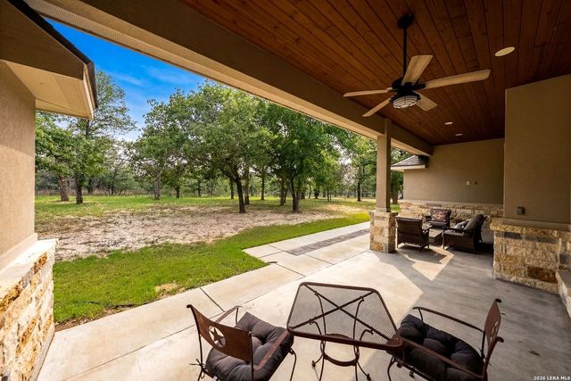 156 Crescent Ridge, Adkins, TX 78101