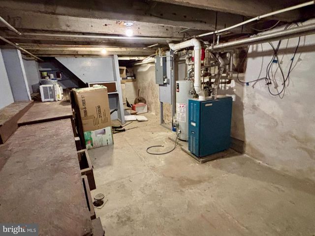 3 GRAPE ST, West Reading, PA 19611