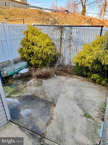 3 GRAPE ST, West Reading, PA 19611