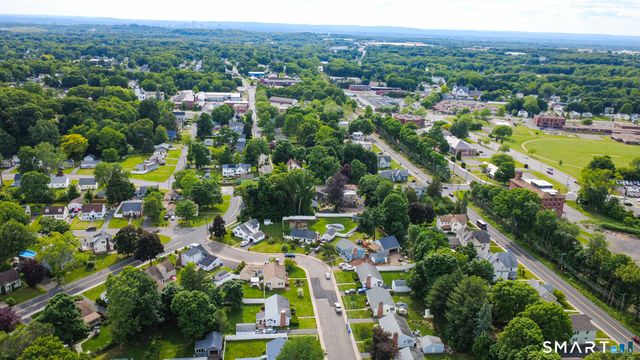 15 Sherwood Circle, Manchester, CT 06042