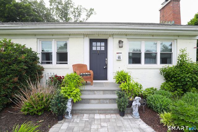15 Sherwood Circle, Manchester, CT 06042