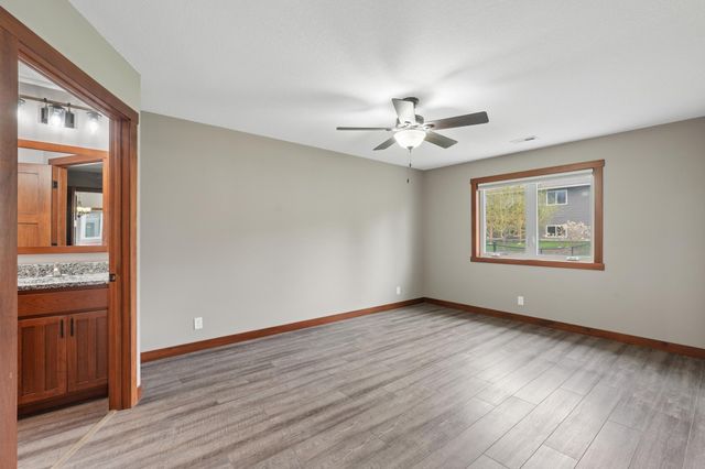 1707 Squirrel Way, New Richmond, WI 54017