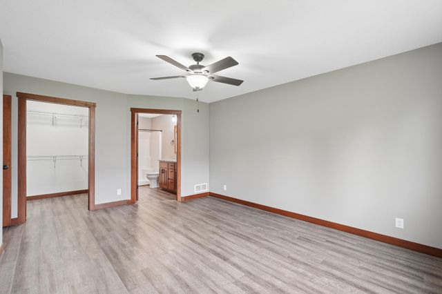 1707 Squirrel Way, New Richmond, WI 54017