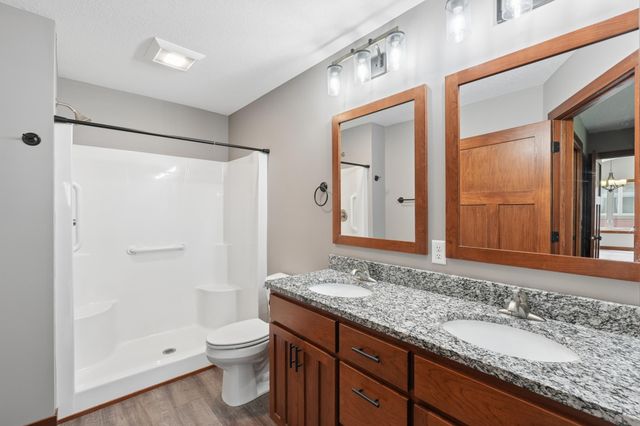 1707 Squirrel Way, New Richmond, WI 54017