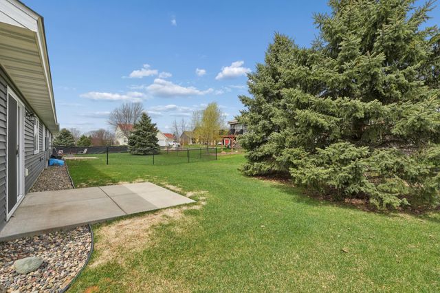 1707 Squirrel Way, New Richmond, WI 54017