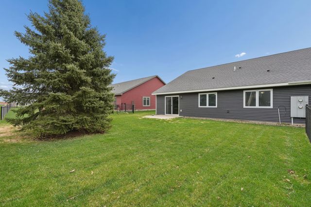 1707 Squirrel Way, New Richmond, WI 54017