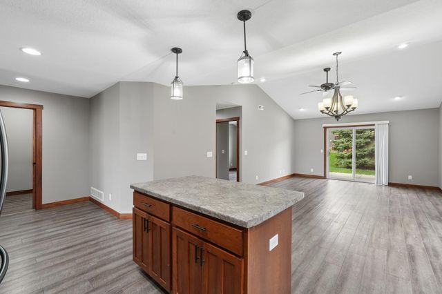 1707 Squirrel Way, New Richmond, WI 54017