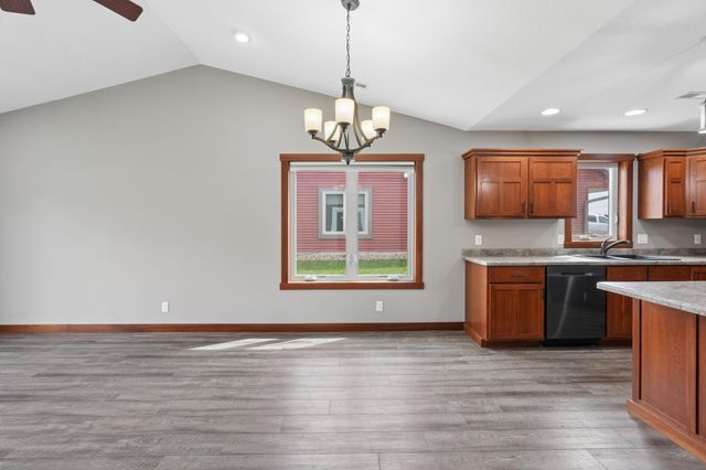 1707 Squirrel Way, New Richmond, WI 54017