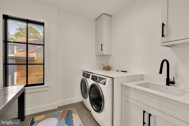135 N EDGEWOOD ST, Arlington, VA 22201