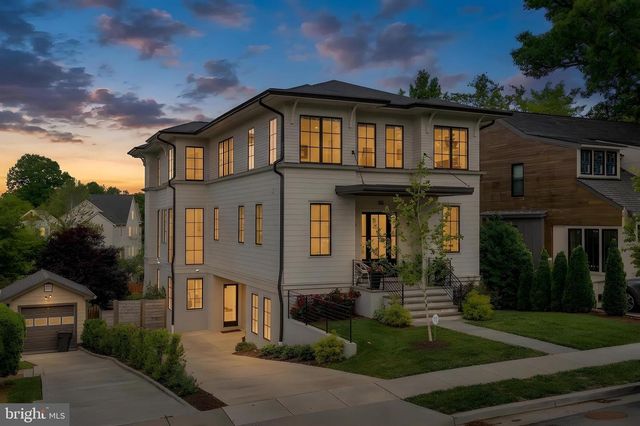 135 N EDGEWOOD ST, Arlington, VA 22201