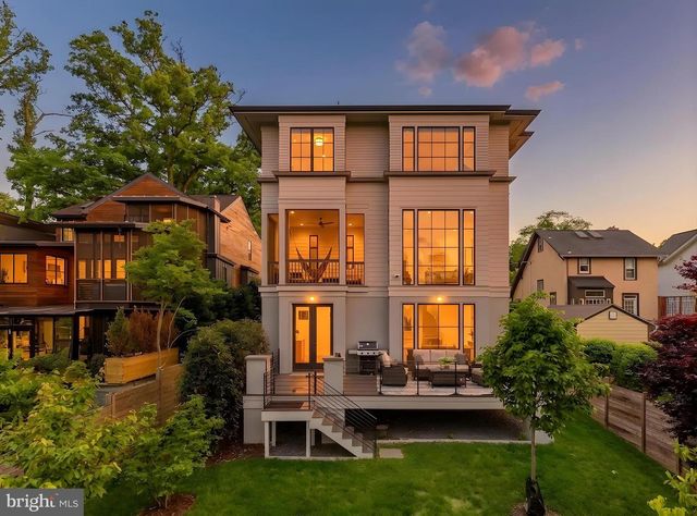 135 N EDGEWOOD ST, Arlington, VA 22201