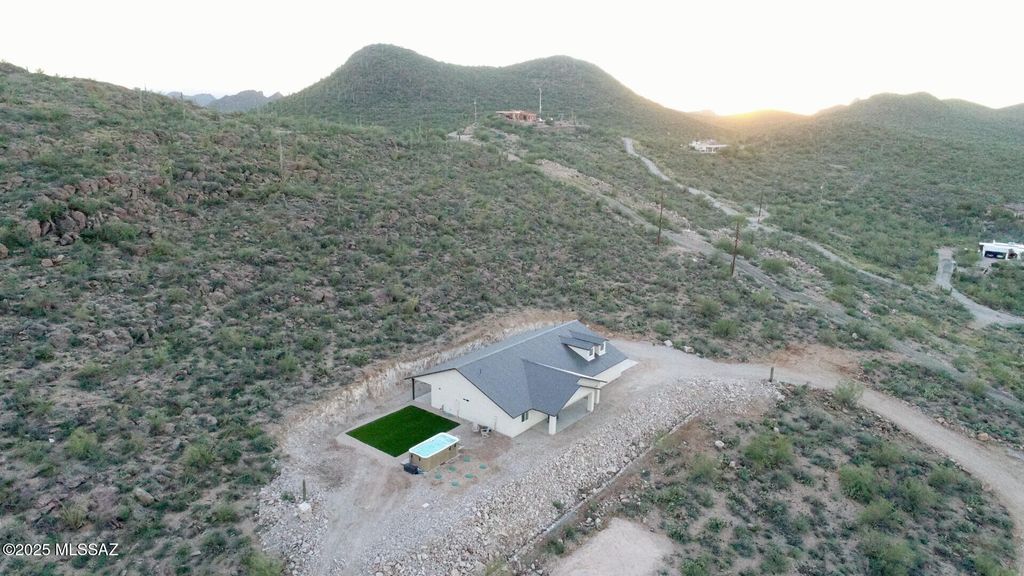 2377 W Old Ajo Way, Tucson, AZ 85746