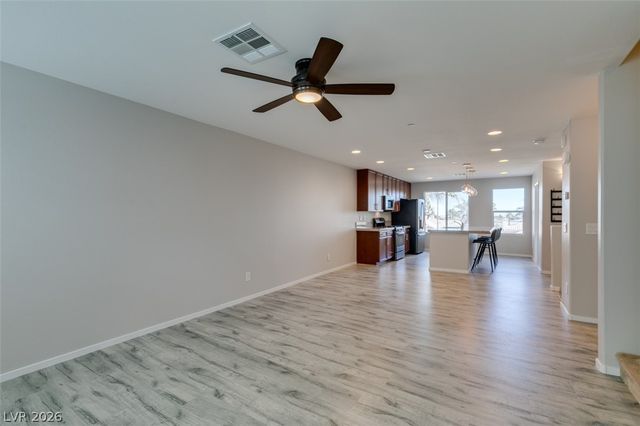 9050 West Tropicana Avenue 1048, Las Vegas, NV 89147