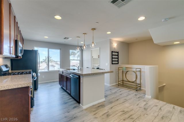 9050 West Tropicana Avenue 1048, Las Vegas, NV 89147