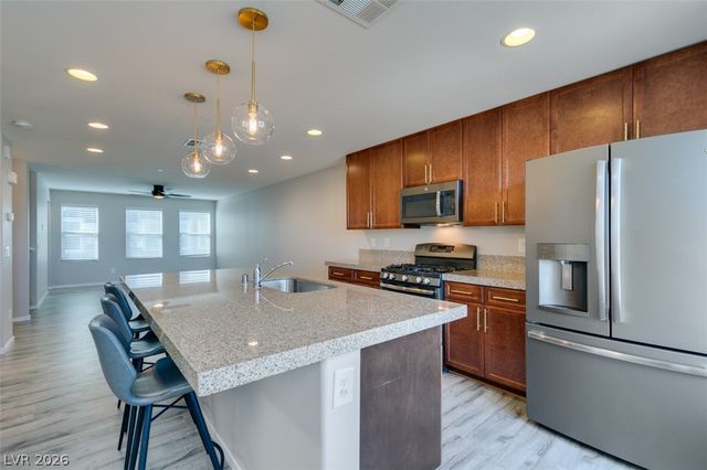 9050 West Tropicana Avenue 1048, Las Vegas, NV 89147