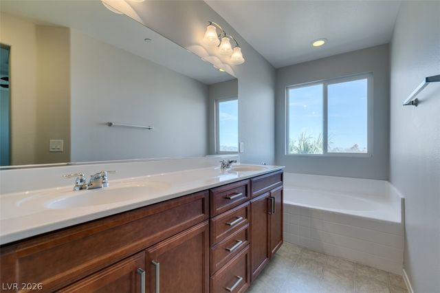 9050 West Tropicana Avenue 1048, Las Vegas, NV 89147