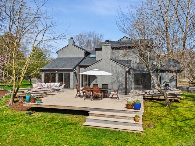 2 Reynolds Lane, Katonah, NY 10536