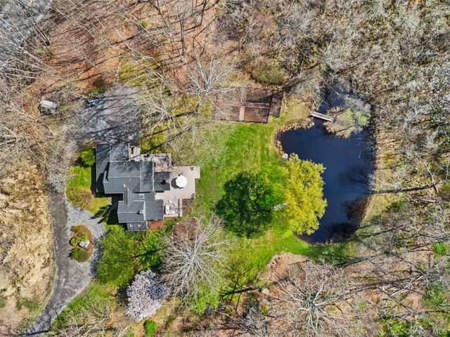 2 Reynolds Lane, Katonah, NY 10536