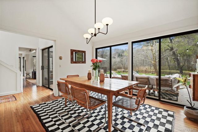 2 Reynolds Lane, Katonah, NY 10536
