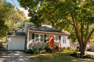 133 Woodbury Road, Burlington, VT 05401