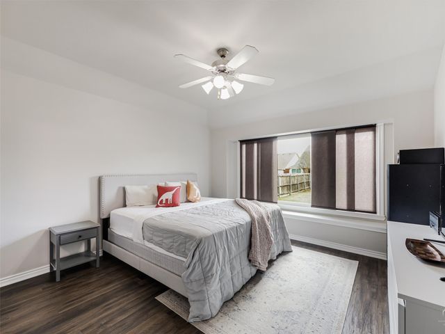 5817 Brookside Drive, Denton, TX 76226